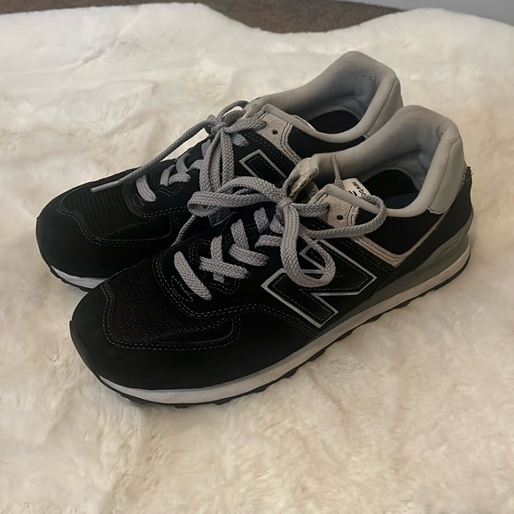 574 NEW BALANCE (Navy Blue) - Picture 1 of 6